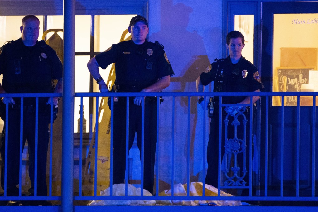 Tallahassee police officers outside the HotYoga Studio after a gunman killed one person and injured several others inside on November 2, 2018 in Tallahassee, Florida. Photo: AFP