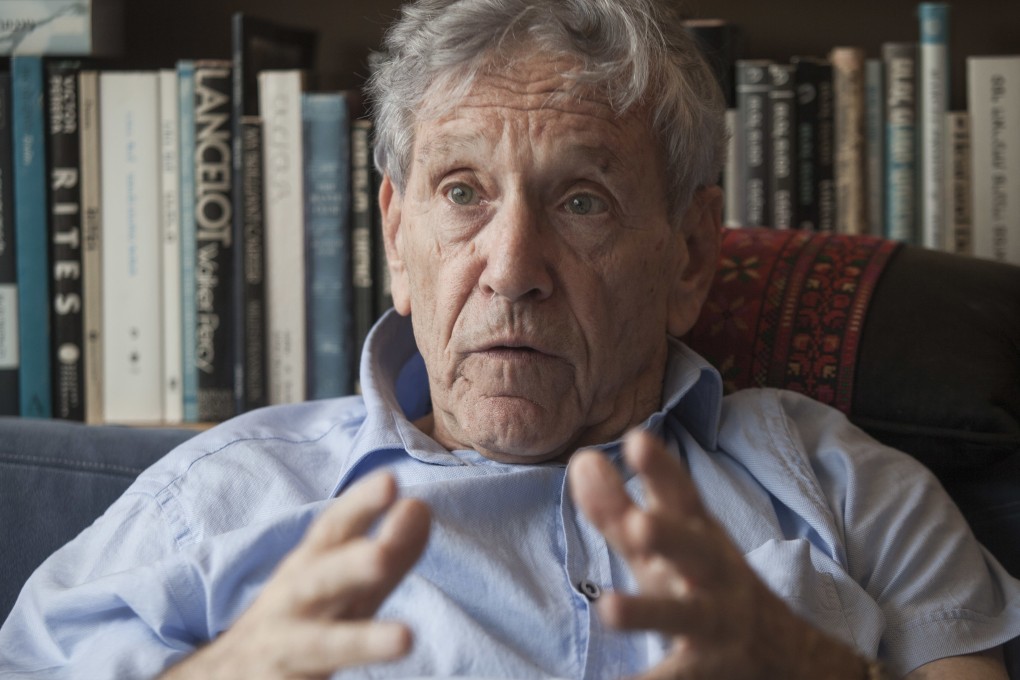 A file photo of Israeli writer Amos Oz. Photo: AP