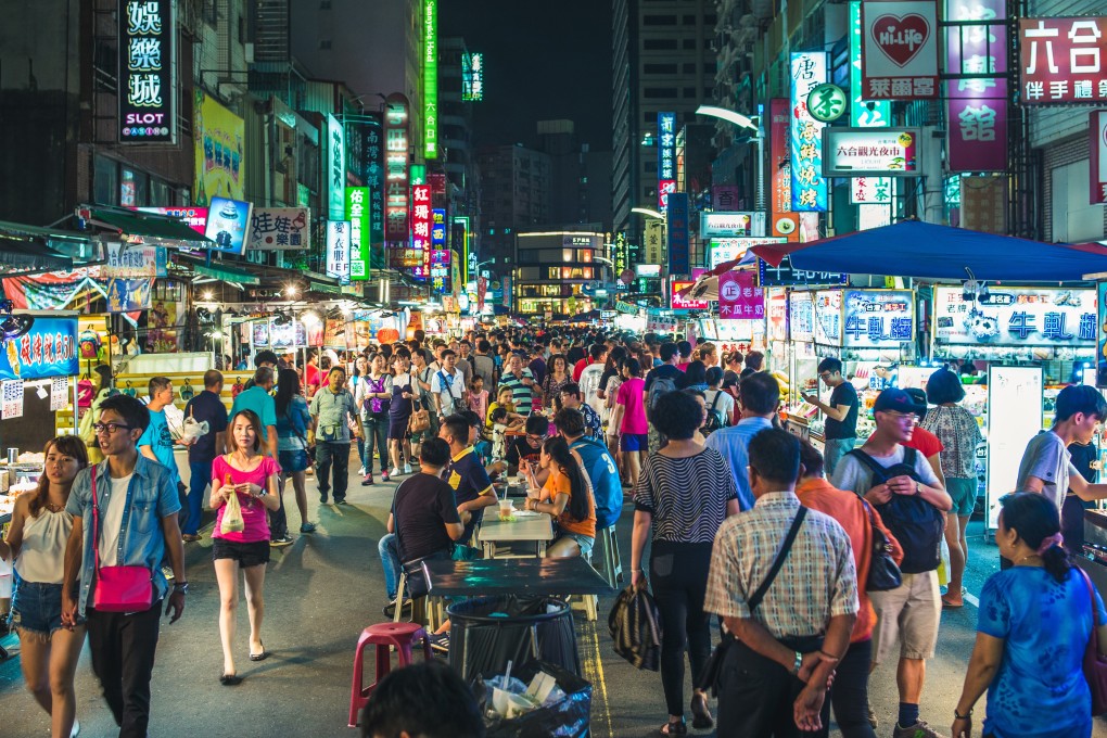 152 Vietnamese tourists went missing in Taiwan, after slipping away from their tour groups in the southern city of Kaohsiung.