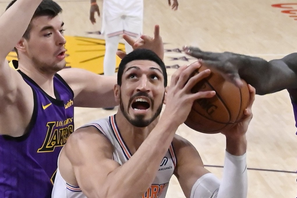 New York Knicks star Enes Kanter (centre) tries to shoot as Los Angeles Lakers centre Ivica Zubac (left) and guard Lance Stephenson defend. Photo: AP