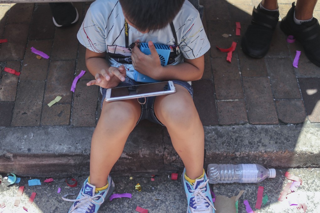 A study has raised concerns about Hong Kong children’s usage of electronic devices and parents’ awareness on eye care. Photo: Winson Wong