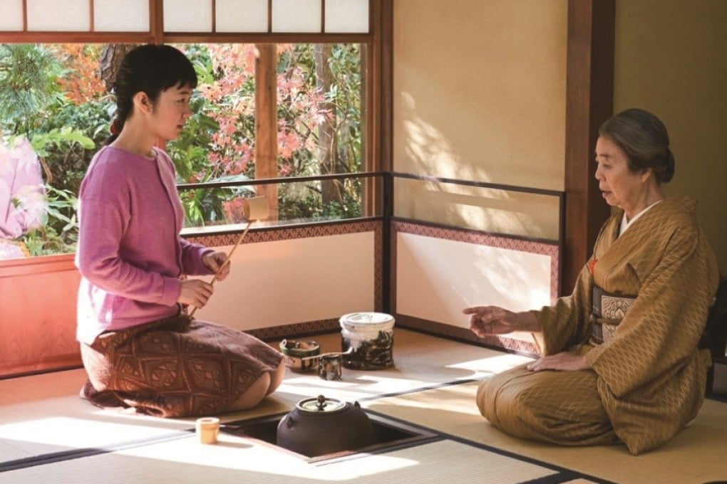 Ogziga pisish video Chiroyli guruh orgiya