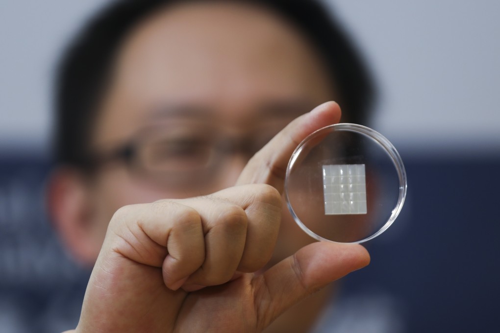 The chip-like tool is made with hydrogel and is fitted with microchannels through which drugs diffuse. Photo: Xiaomei Chen