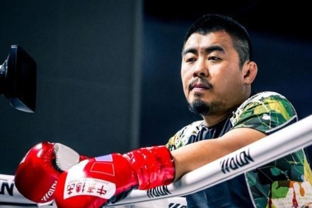 Xu Xiaodong showboats during his fight against Tian Ye. Photo: Zhong Tai Boxing Club