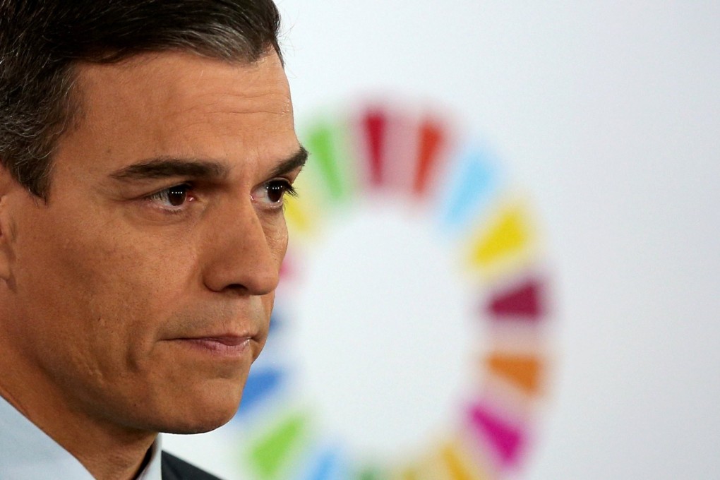 Spanish Prime Minister Pedro Sanchez delivers the official statement in Madrid. Photo: Reuters