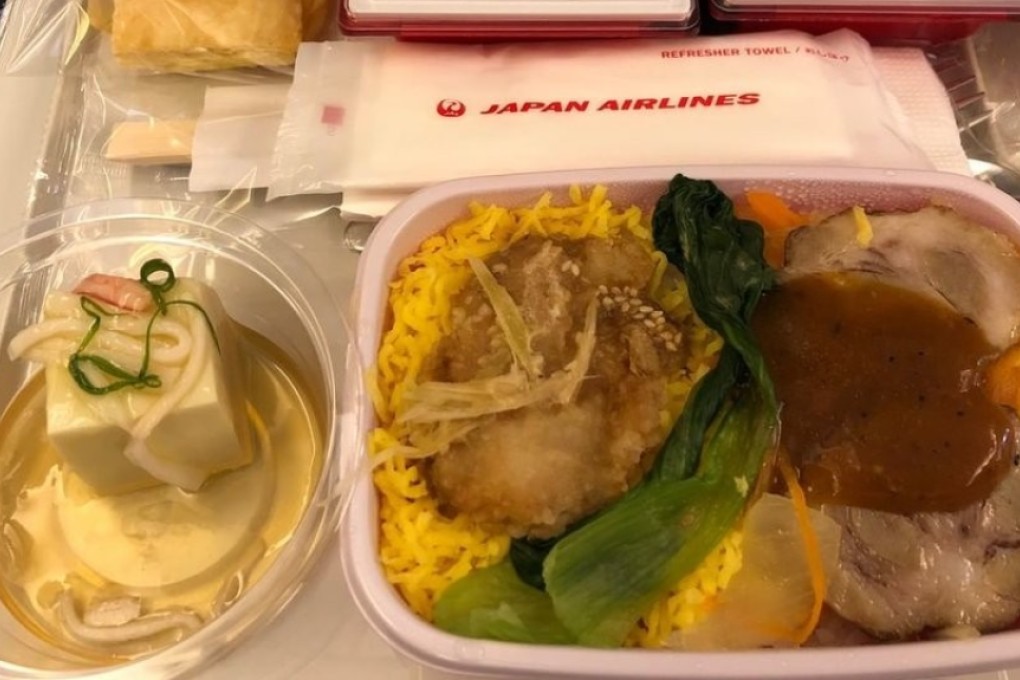 An economy-class meal on Japan Airlines. Henry Wu’s Instagram page highlights how drastically in-flight food in economy differs from airline to airline. Photo: Henry Wu/@airplanefoodselfie