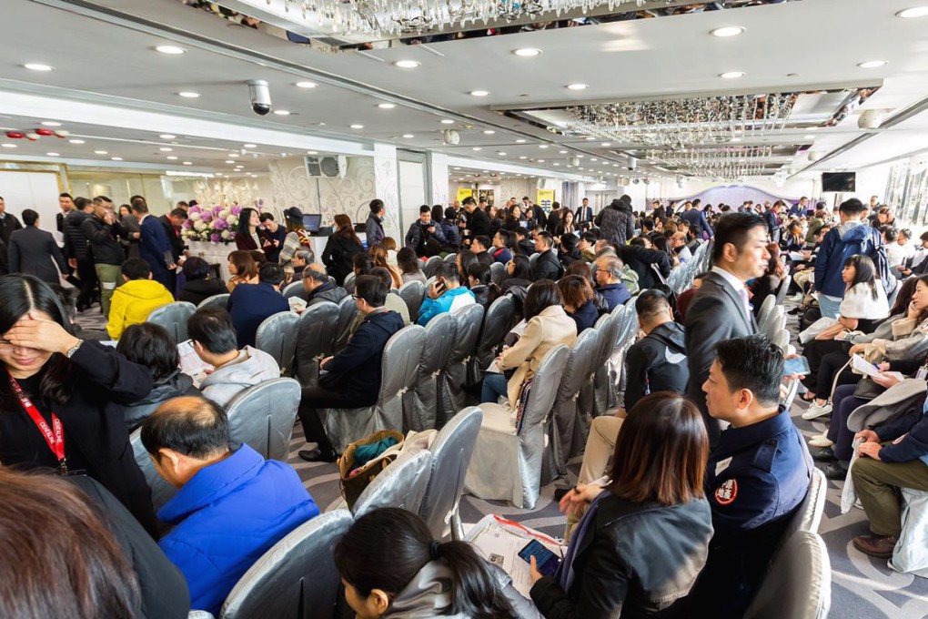 Potential homebuyers queue up for 228 flats on offer at the Mayfair By The Sea 8 from Sino Land on January 23, 2019. Photo: SCMP Handout