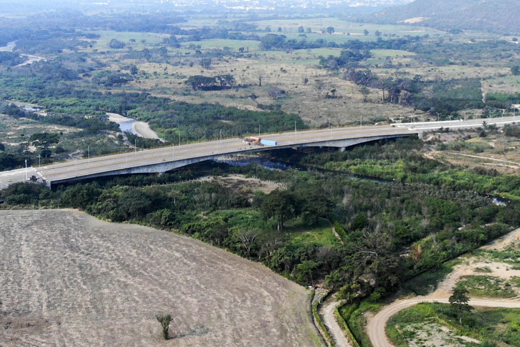 The Tienditas Bridge on the border between the Colombian city of Cucuta and Tachira, Venezuela. The Venezuelan military block the bridge with a container and truck tanker. Photo: AFP