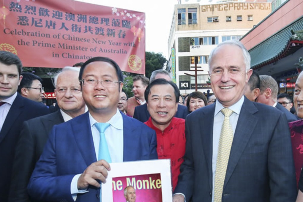 Chinese businessman Huang Xiangmo (left) with former Australian prime minister Malcolm Turnbull in early 2016. Photo: ACPPRC