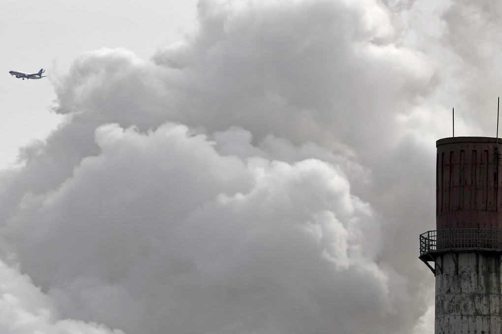 Smoke from a coal-fired power plant in Beijing. Photo: AP