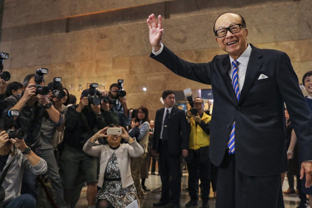 Li Ka-shing attends the Cheung Kong Group annual dinner in Hong Kong on January 11. Horizons Ventures, the investment arm of Li’s philanthropy foundation, has in the past few years been investing in innovative companies and disruptive technologies. Photo: Felix Wong