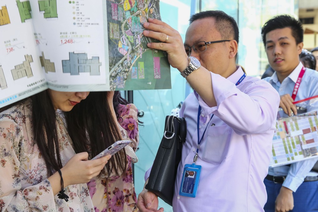 Prospective buyers line up for Le Pont, a six-tower residential project in Tuen Mun, at the TST Tower in Cheung Sha Wan on October 6, 2018. Photo: Edmond So