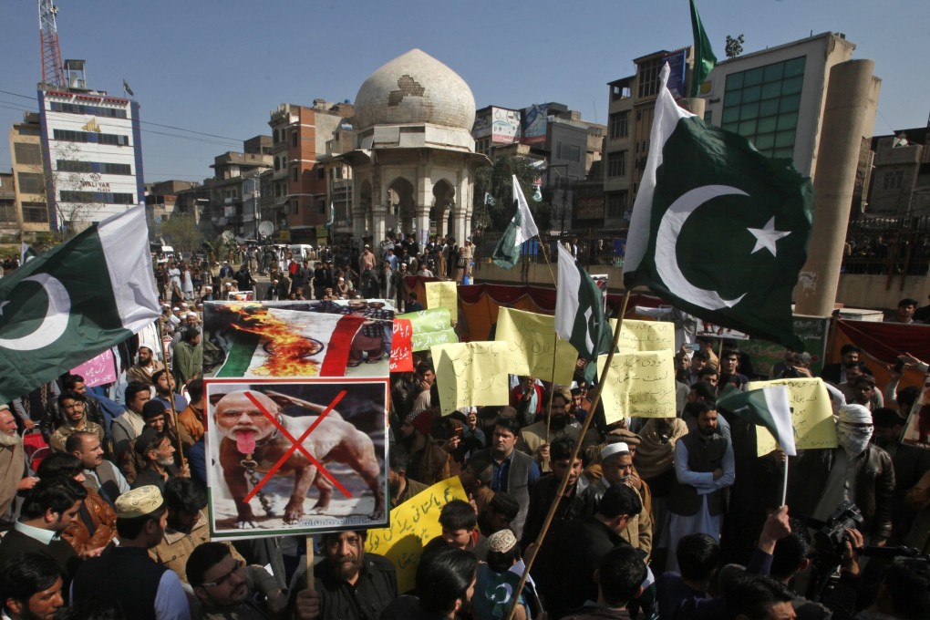 Pakistani protesters rally against India. Photo: AP