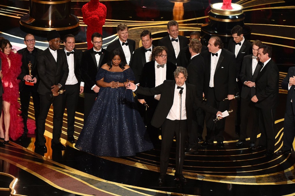 Producers of Best Picture nominee “Green Book” Peter Farrelly and Nick Vallelonga accept the award for Best Picture with the whole crew on stage during the 91st Annual Academy Awards at the Dolby Theatre in Hollywood on Sunday, February 24, 2019. Viggo Mortensen is the first on the left, while Mahershala Ali in fourth from the left. Photo: Agence France-Presse