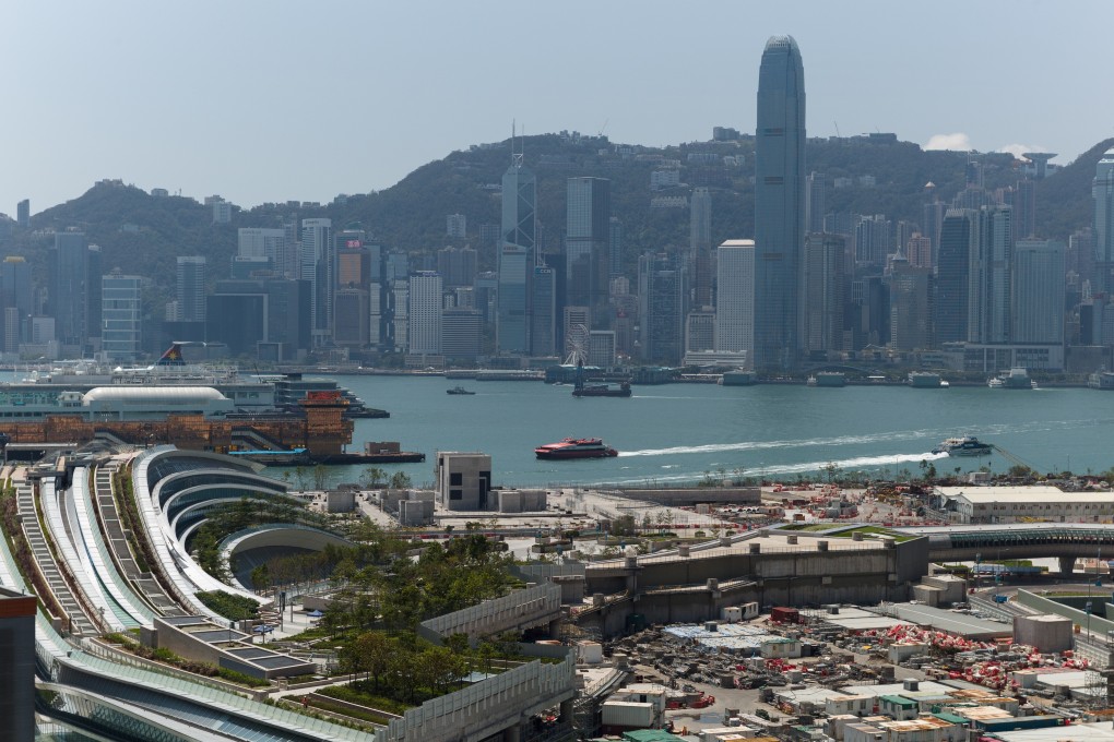 Shenzhen’s gross domestic product last year grew by 7.6 per cent to 2.42 trillion yuan (US$361.24 billion), or HK$2.87 trillion based on the 2018 official exchange rate from Hong Kong’s Census and Statistics Department. Photo: EPA