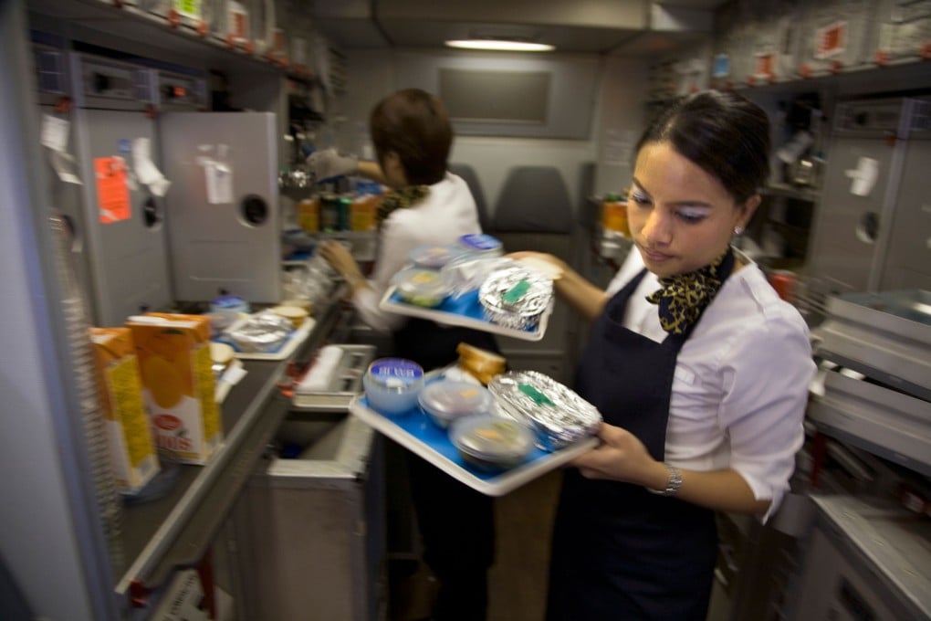 Which airlines provide the best food and which serve the worst? Airline reviewer Nik Loukas compares in-flight meals. Photo: Alamy