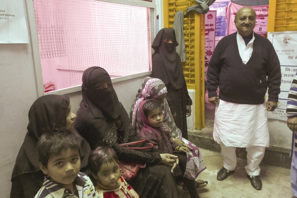 Ibrahim Khan (right), a volunteer who is part of a vaccination team in Varanasi, India. Photo: Amrit Dhillon