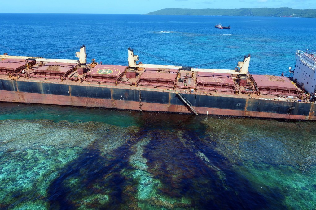 The oil spill from the MV Solomon Trader along the coastline of Rennell Island. Photo: AFP