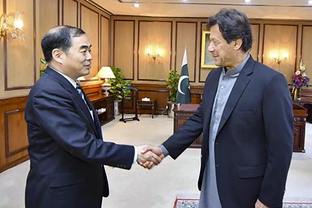 Chinese deputy foreign minister Kong Xuanyou meets Pakistani Prime Minister Imran Khan during a visit to Pakistan to discuss tensions with India over Kashmir. Photo: Fmprc.gov.cn