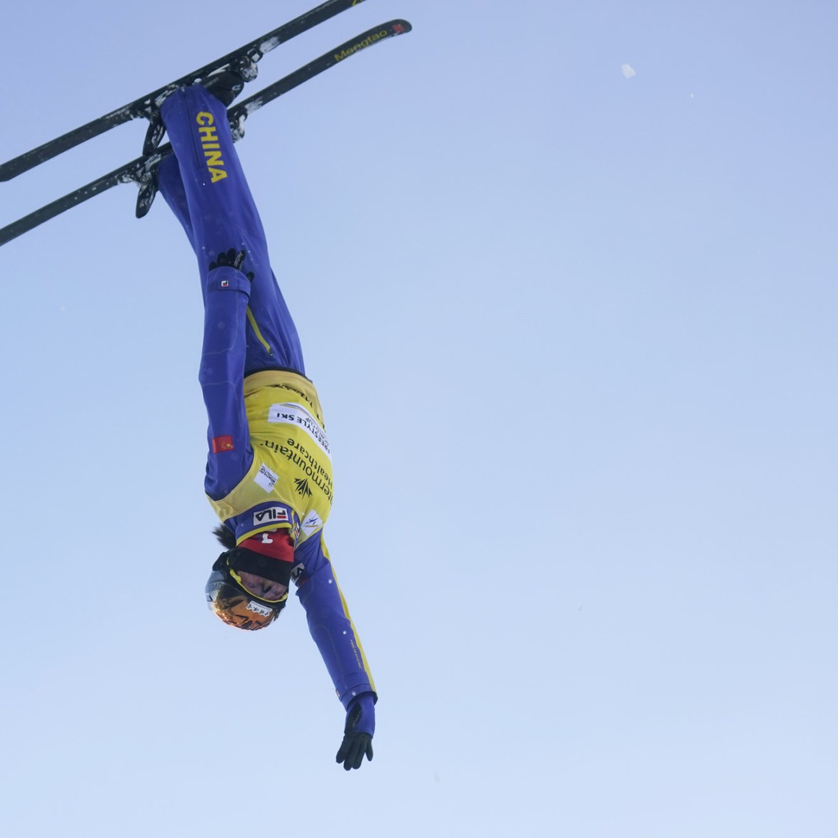 Eileen Gu, Winter Olympics skiier, becomes fashion sensation in China -  9Style