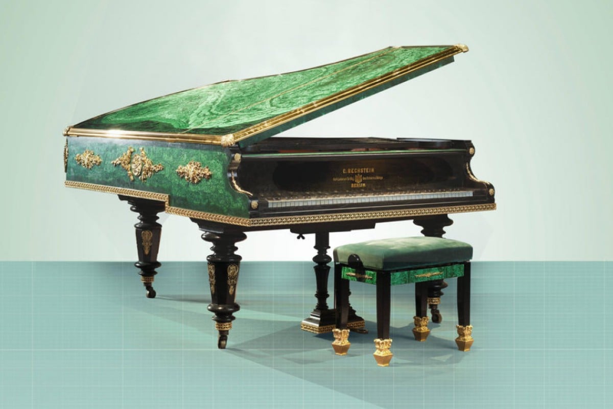 green grand piano