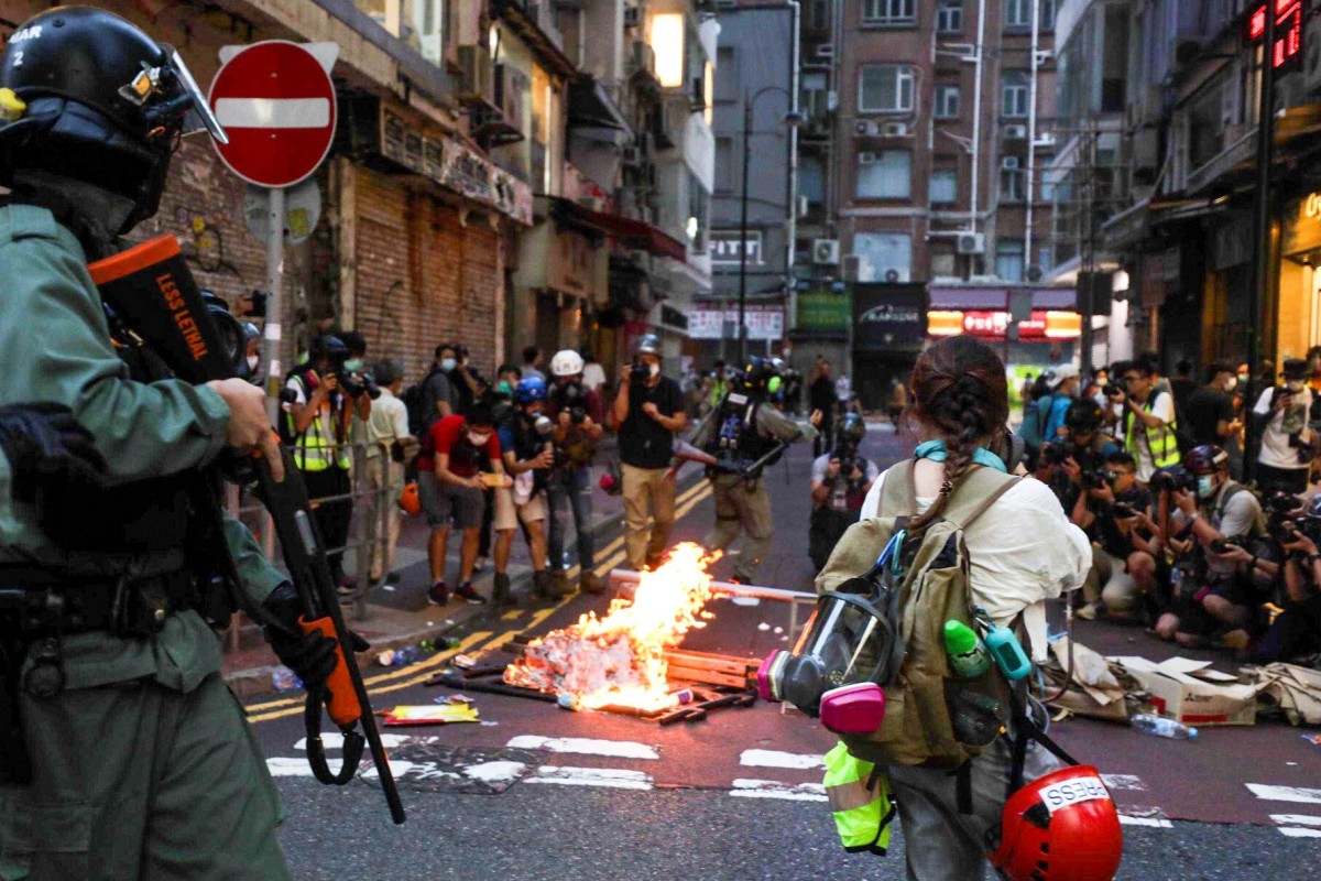 Items being set alight in Causeway Bay. Photo: Xiaomei Chen