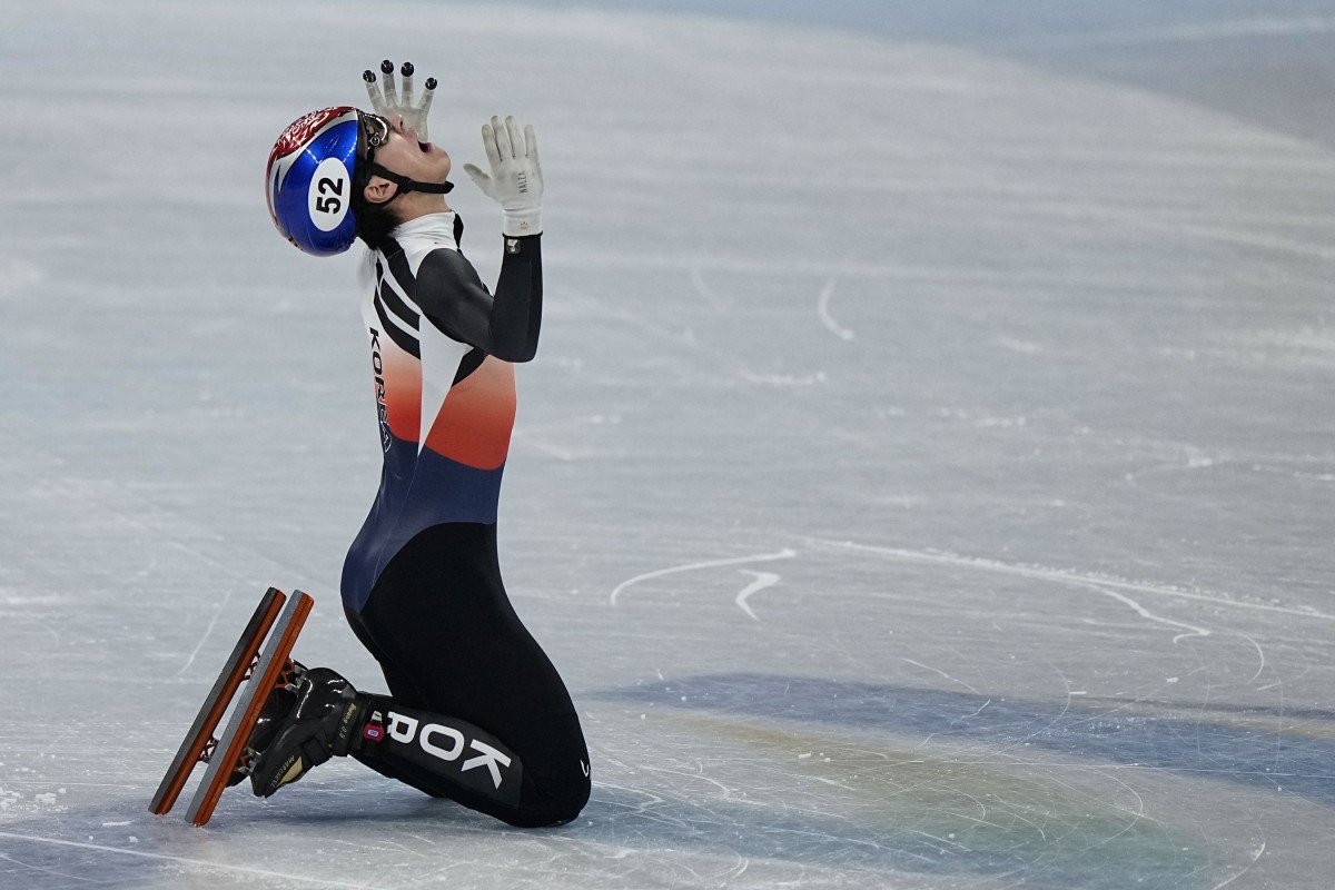 Hwang Dae-heon of South Korea reacts after winning the men’s short-track speedskating 1,500m final. Photo: AP