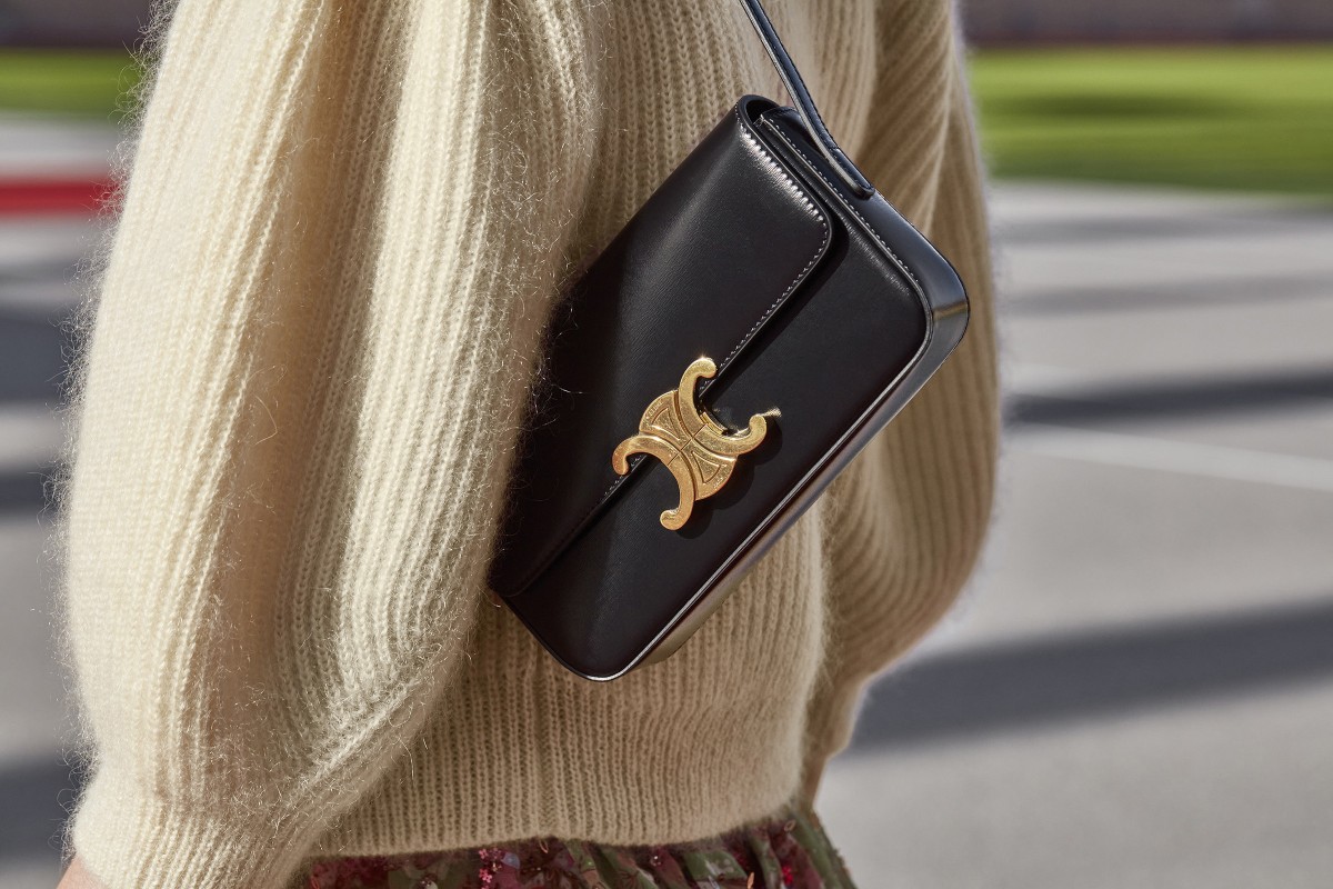 Proporcional Londres En Vivo STYLE Edit: Celine's new Triomphe mini bag gives a fuss-free refresh to a  noughties throwback fashion trend | South China Morning Post