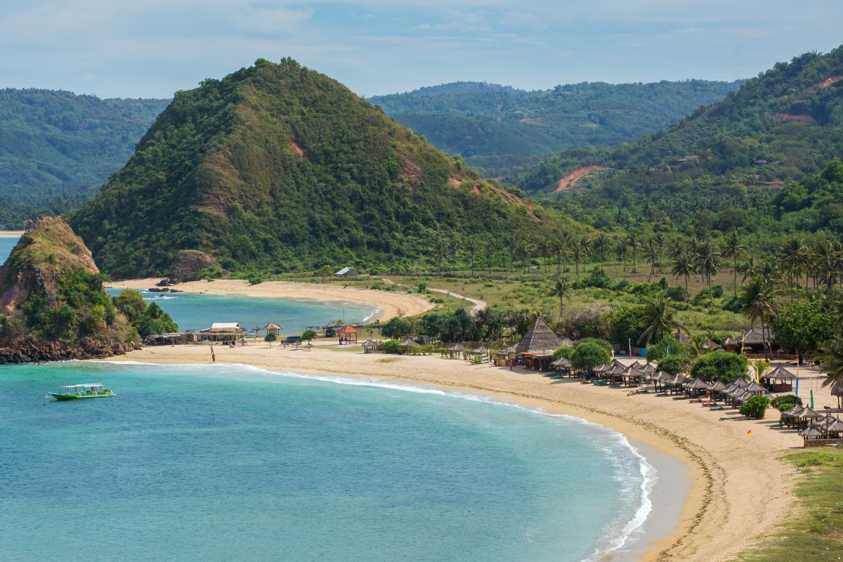 Mandalika memiliki beberapa destinasi wisata wajib Anda kunjungi
