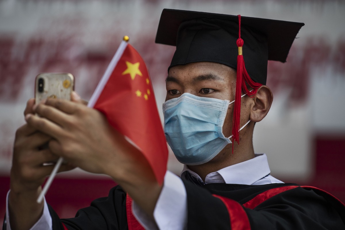 The number of jobs available per applicant among fresh university graduates fell to 0.88 in the fourth quarter of 2021, according to the survey conducted by the China Institute for Employment Research (CIER) at Renmin University of China and job search website Zhaopin. Photo: Getty Images