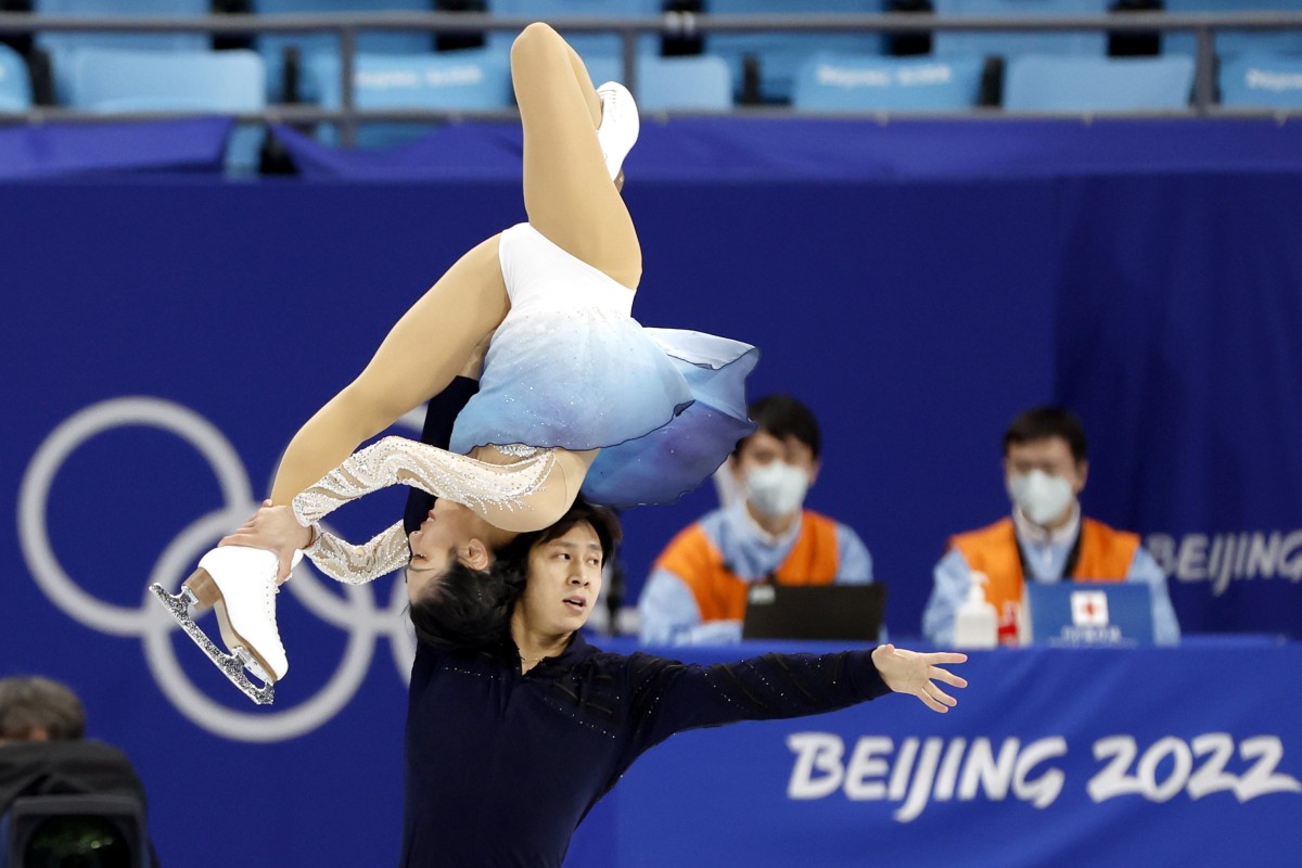 China’s Sui Wenjing and Han Cong go through their brilliant routine on their way to gold in the figure skating pairs event. Photo: EPA-EFE