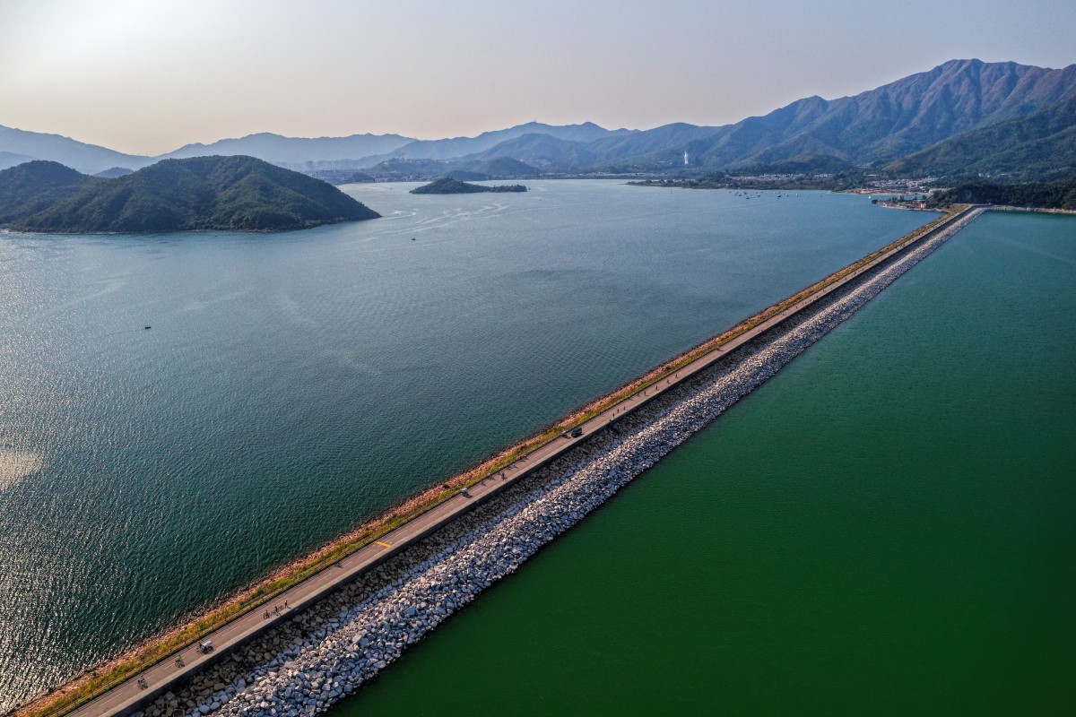 Plover Cove reservoir dam looking west Tai Mei Tuk, Hong Kong. Photo: Martin Williams