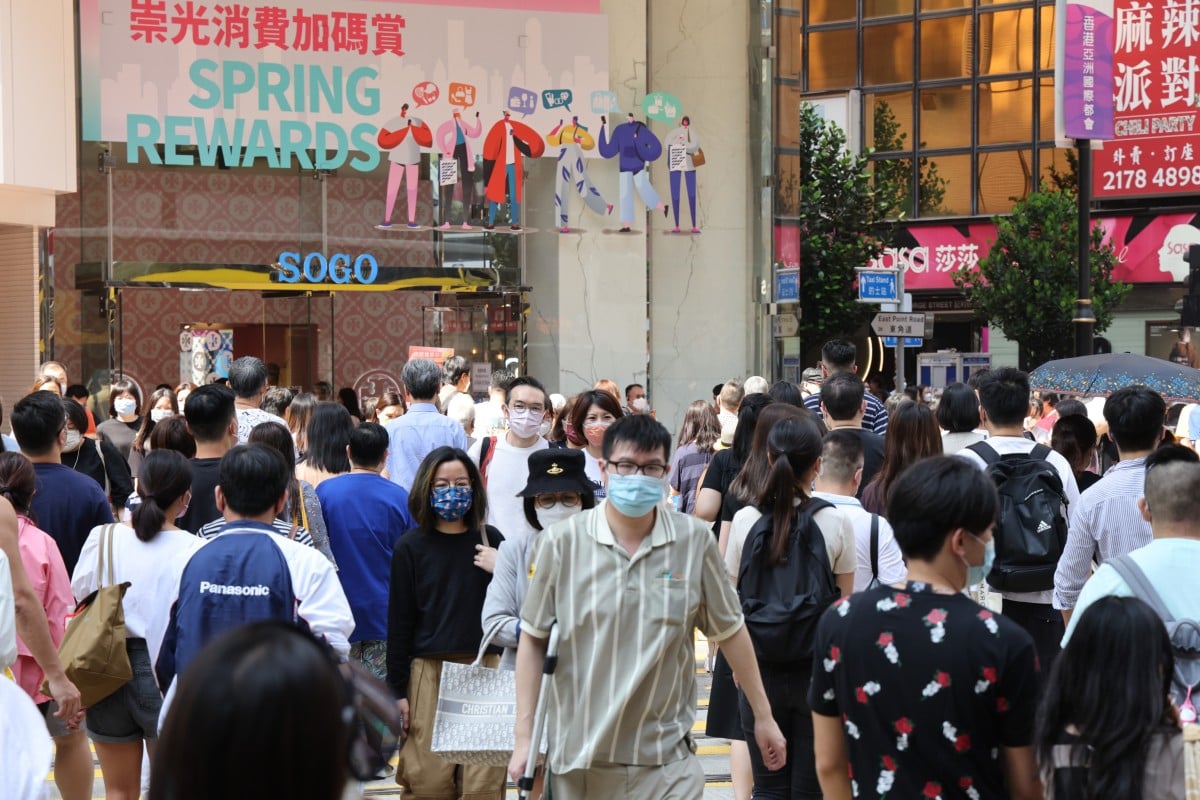 A top government pandemic adviser has warned that Hong Kong could be hit by a sixth wave of the coronavirus in as little as two weeks. Photo: Jelly Tse