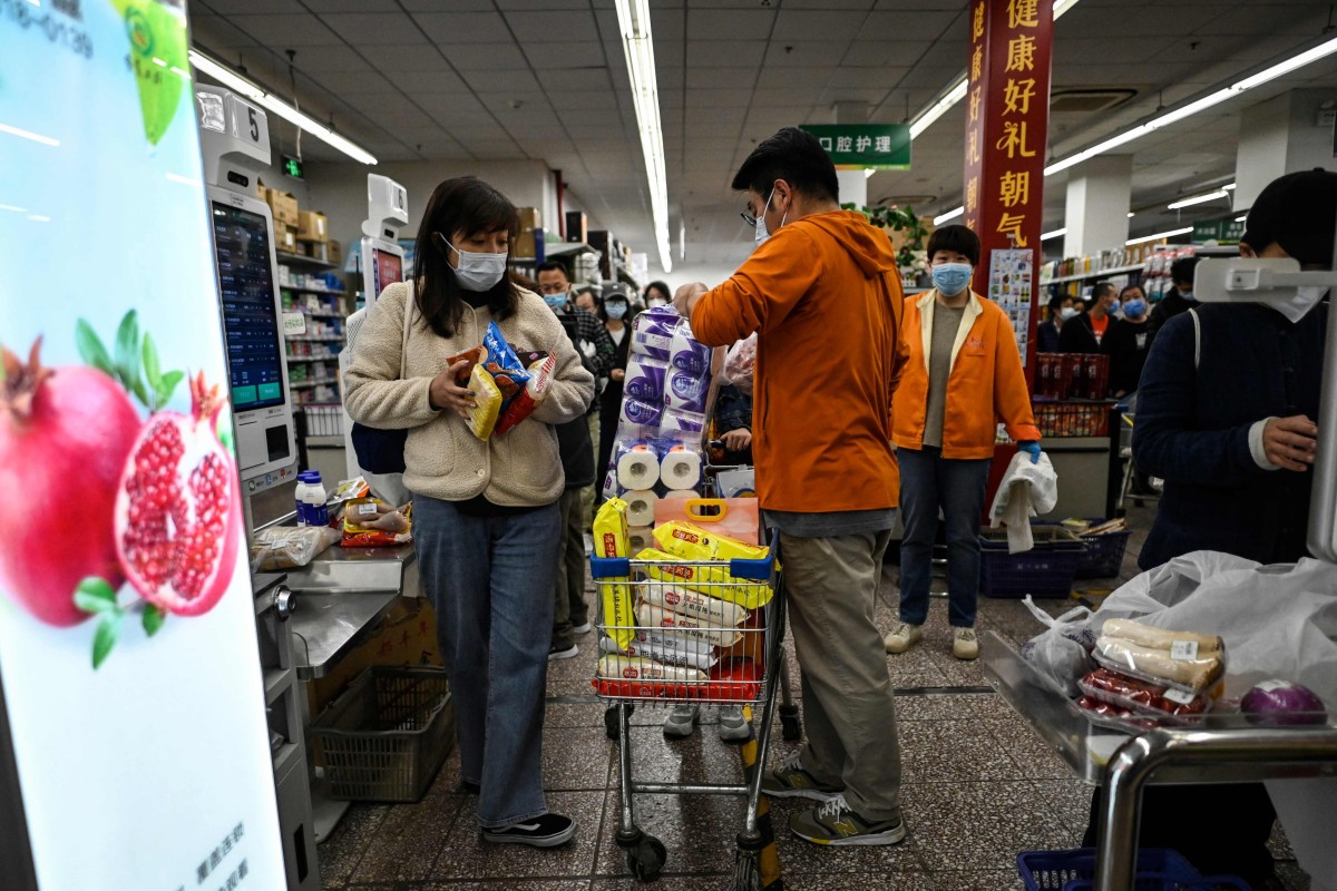 China has doubled down on its dynamic zero-Covid strategy to contain coronavirus outbreaks, disrupting businesses in a string of Chinese cities. Photo: AFP
