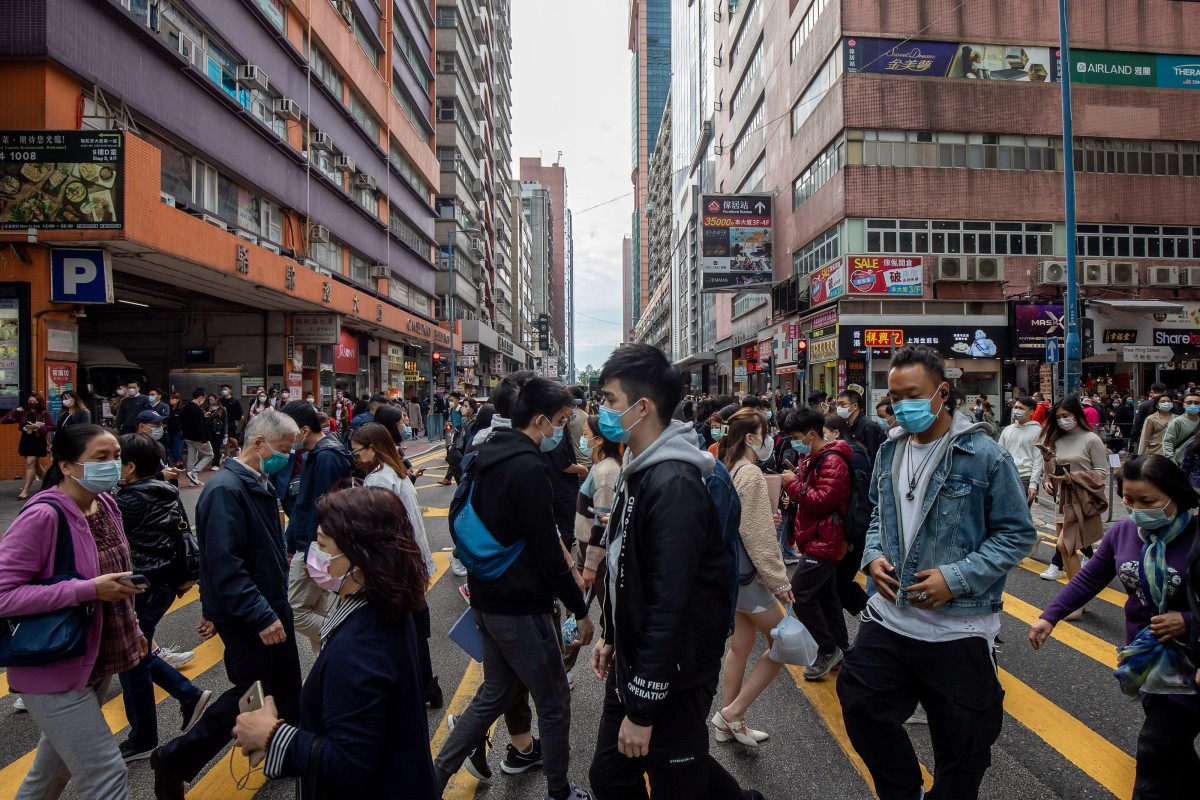 Hong Kong opened walk-ins for a fourth Covid-19 jab for residents aged 18 to 59 on Saturday. Photo: Bloomberg