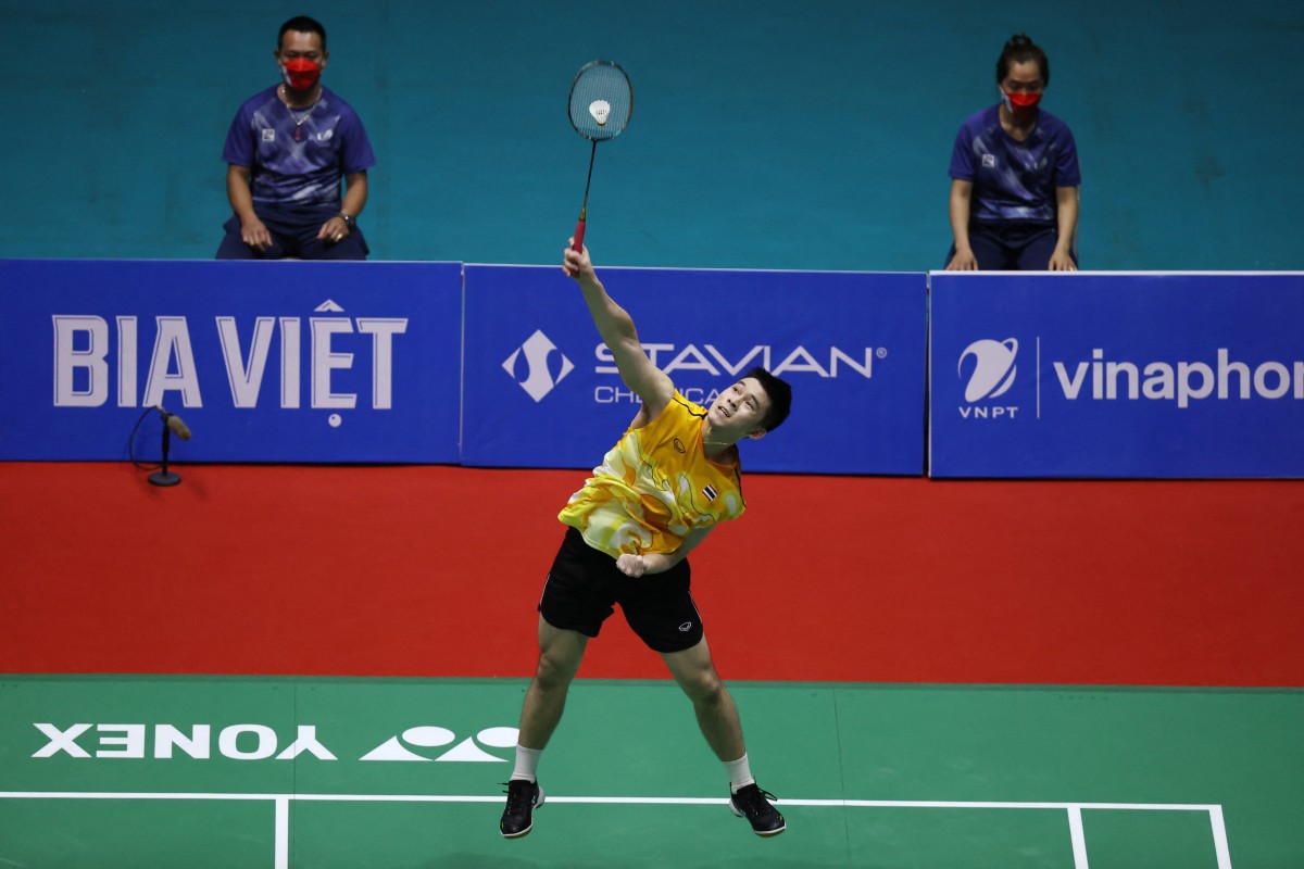 Thailand’s Kunlavut Vitidsarn in action during the men’s singles final against Singapore’s Loh Kean Yew at Bac Giang Gymnasium. Photo: Reuters