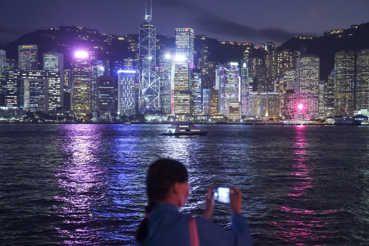 Hong Kong at night. Photo: Sam Tsang