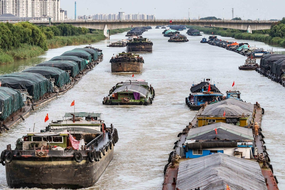China already uses waterways, like the Grand Canal in Huaian in Chinas eastern Jiangsu province, to transport goods. Photo: AFP

