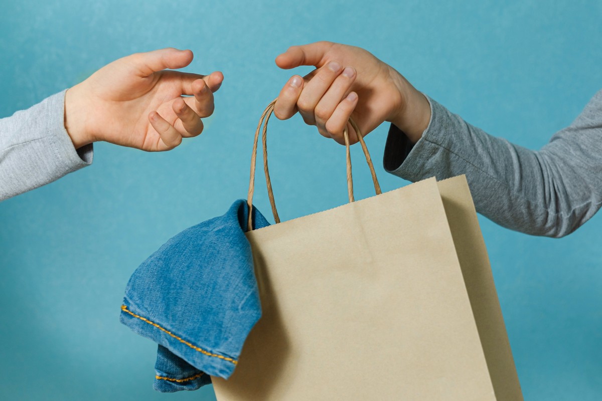 Chinese shoppers are increasingly turning to second-hand goods to save money during a time of economic difficulties. Photo: Shutterstock