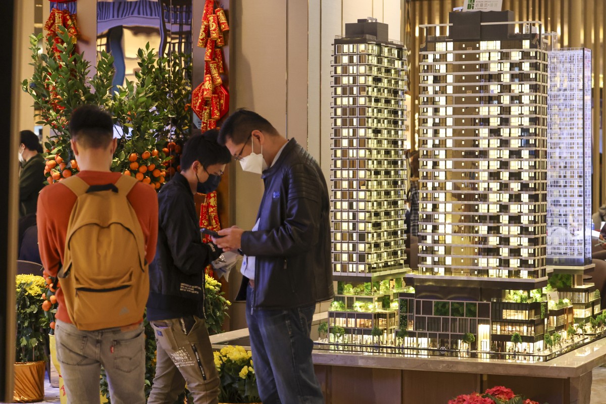 Potential buyers visited the sales office of Henderson Land-developed One Innovale at Mira Place in Tsim Sha Tsui on January 8, 2023. Photo: Edmond So
