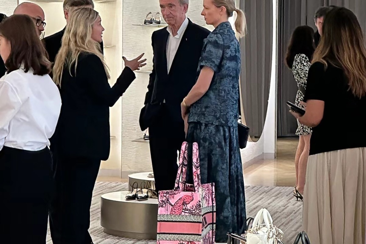LVMH boss Bernard Arnault's visit highlights growing importance of huge  mainland Chinese market for luxury brands