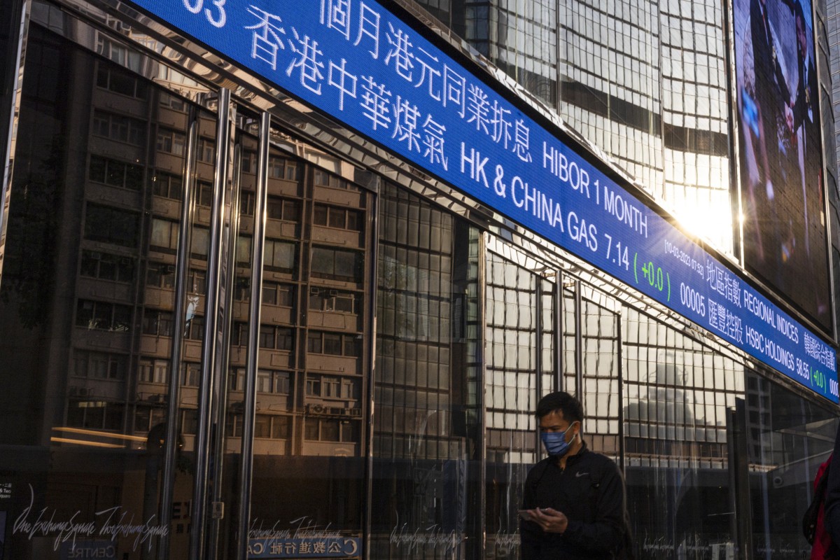 Alibaba, Tencent, tech stocks pare gains in Hong Kong on