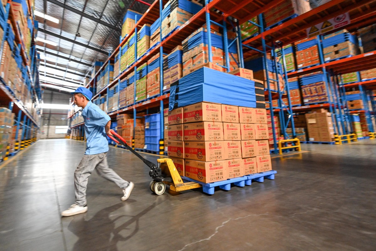 China’s exports have already registered a year-on-year fall for a fourth consecutive month to US$284.9 billion in August, having fallen by 8.8 per cent from a year earlier. Photo: Xinhua