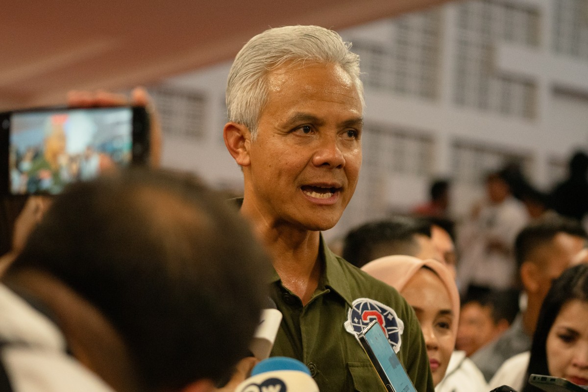 Indonesian presidential hopeful Ganjar Pranowo speaks to reporters at a rally in Jakarta on February 3. Photo: Vemmy Widowati