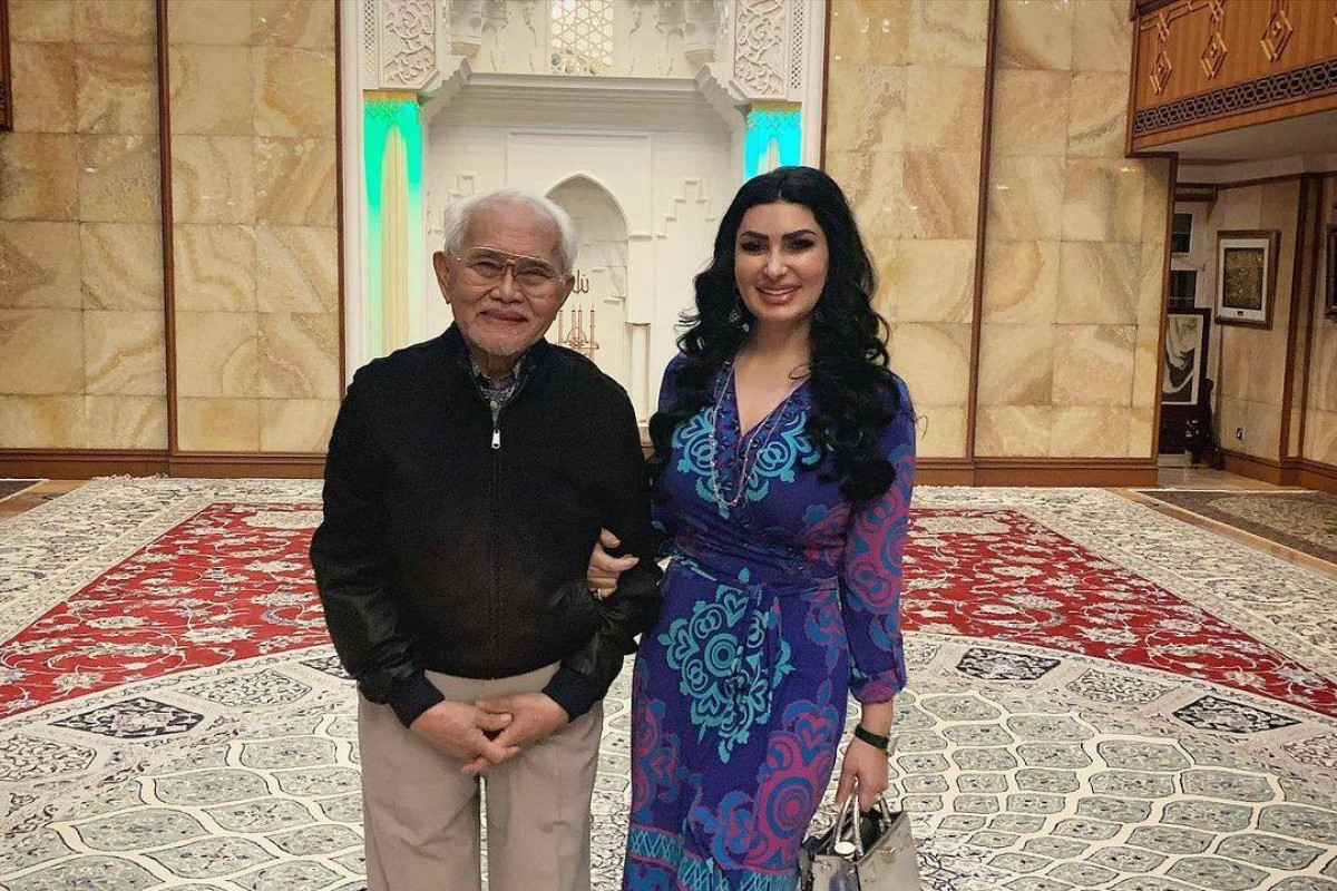Former Sarawak governor Taib Mahmud with his wife Raghad Kurdi. The rancour between his younger Syrian wife and his two sons will only likely deepen as they continue a court dispute over his vast wealth. Photo: Instagram/raghadtaib
