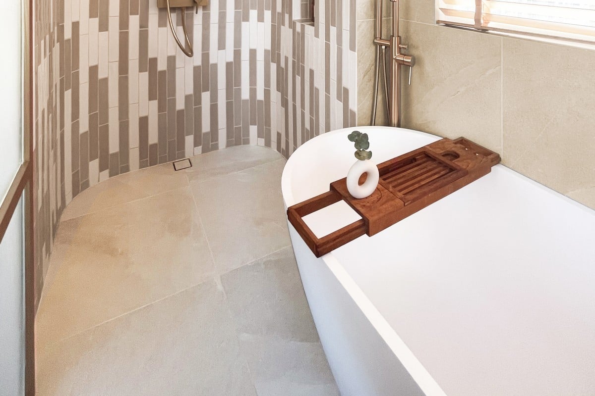 The full-sized tub in a Sai Ying Pun flat designed by Craft of Both. Photo: Craft of Both