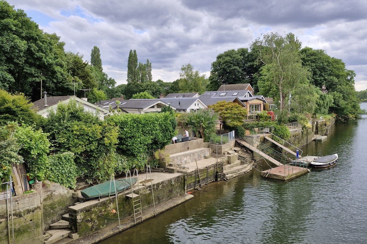 Eel Pie Island, seen from Twickenham, West London, is a throwback San Francisco-on-the-Thames only open two or three times a year and home to a bohemian assortment of creatives. Photo: Stephen McCarty