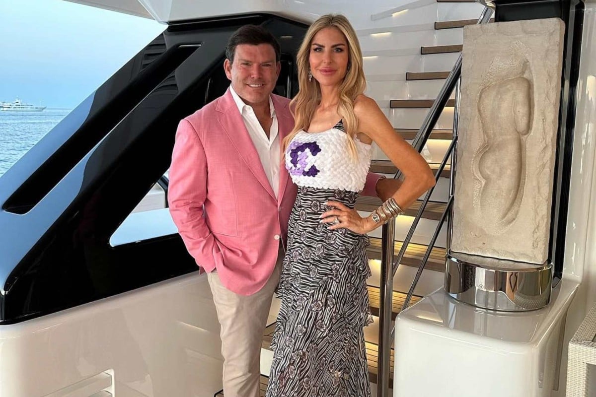 Who is Bret Baier's glamorous, Chanel-loving wife, Amy Baier? She met Fox  News' chief political anchor – who interviewed Donald Trump before the  Super Bowl – on a blind date in 2001 |