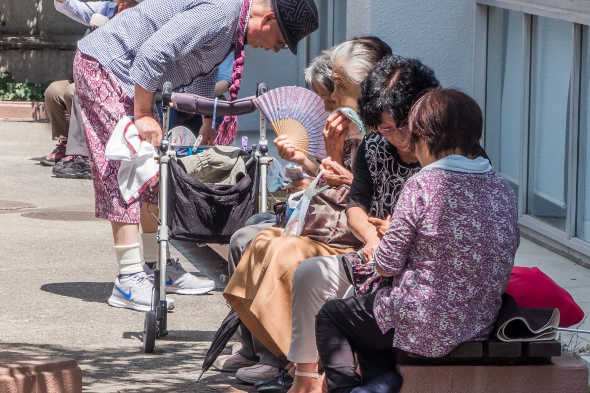 d043739b-9fc4-4546-8f66-