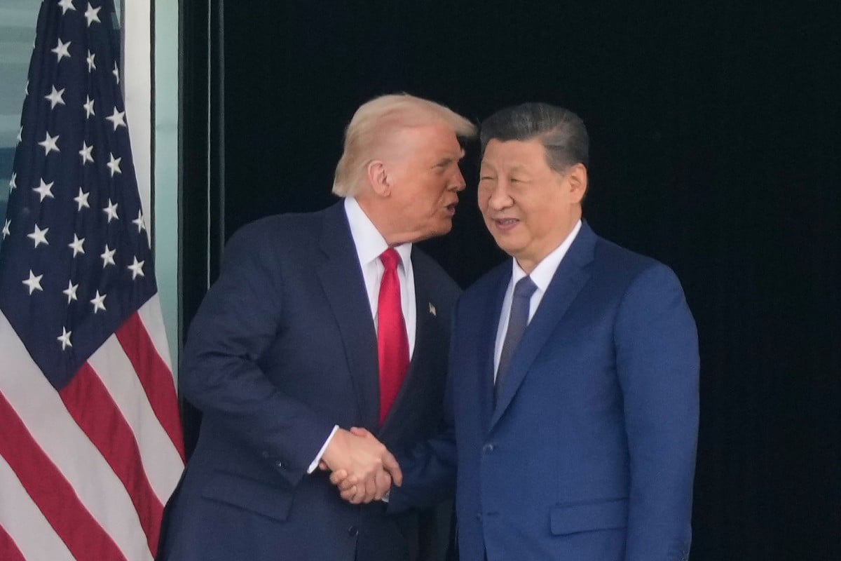 Chinese President Xi Jinping and US counterpart Donald Trump after their talks at Gimhae Air Base. Photo: AP